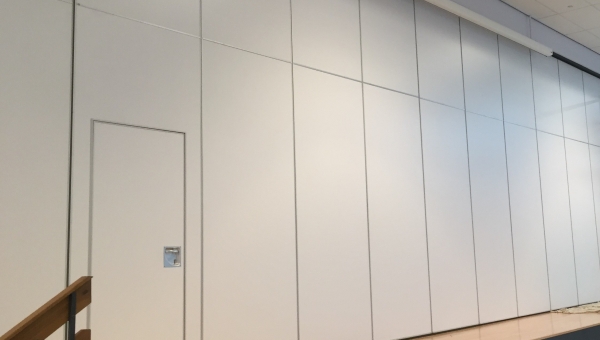 Servicing moveable walls in schools